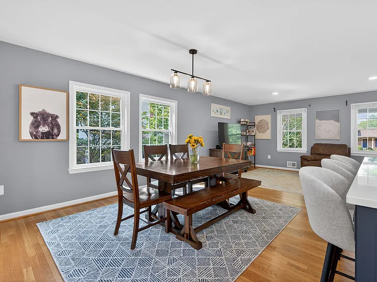 9810 Meadow Valley Dr — Photo 28