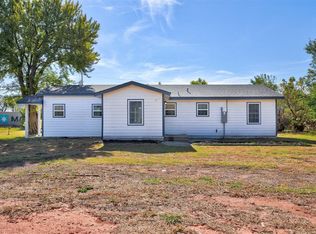 13640 N Red Rock Rd, Calumet, OK 73014