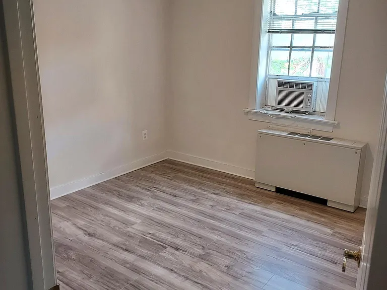 610 Madison St #200 — Photo 4