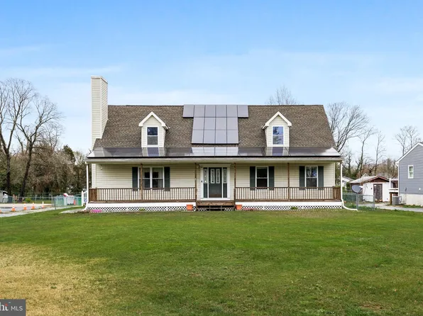 330 E Oak Rd, Vineland, NJ 08360