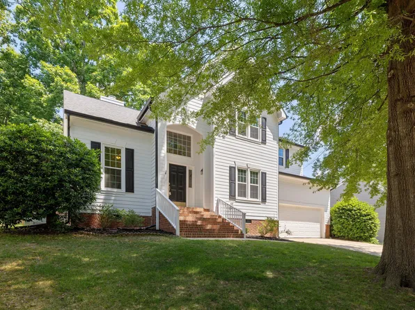 218 Swansboro Dr, Cary, NC 27519
