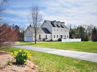 14 Oldfield Rd, Granby, CT 06035