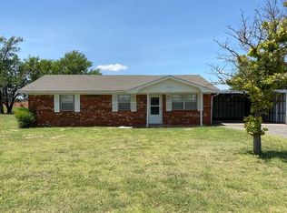 1718 Sorter Dr, Clinton, OK 73601