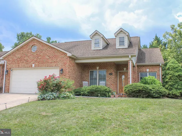 227 Donna Dr, Woodstock, VA 22664