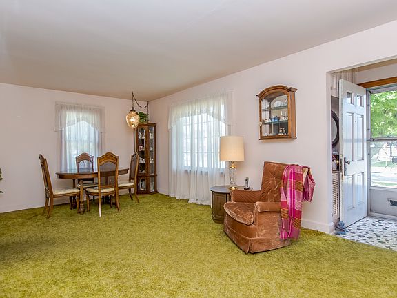 4th image of 9471 Schiller Blvd
