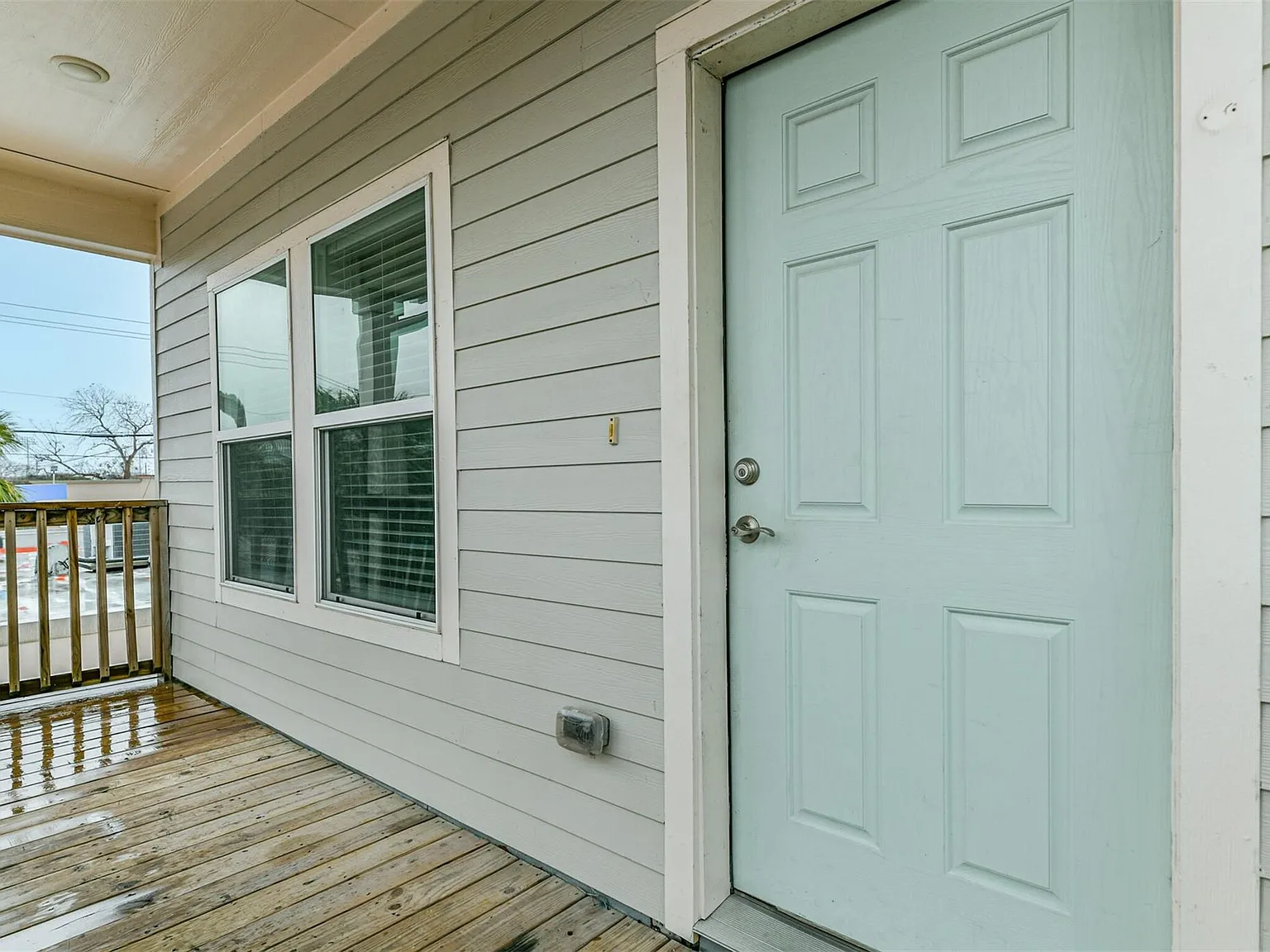 4 bed, 2.0 bath, 1440 sqft, $2,500 — Photo 3