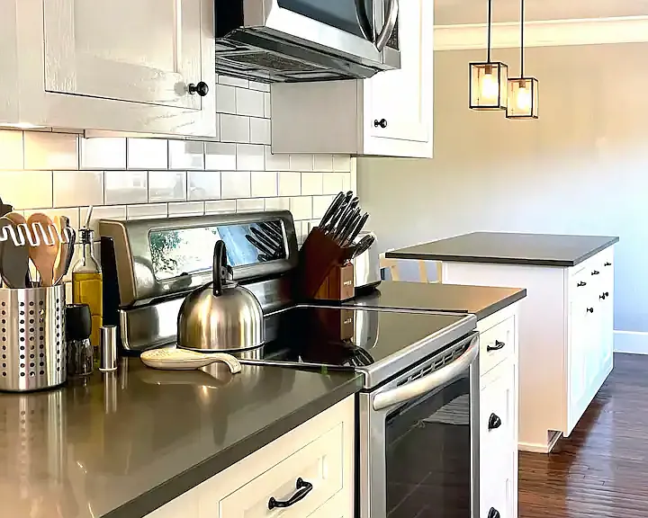 902 Turner Ave — Photo 9
