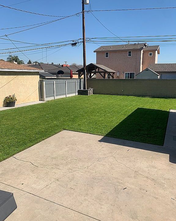 2nd image of 10702 Clancey Ave