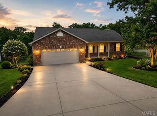 217 Scenic Hills Dr, De Soto, MO 63020