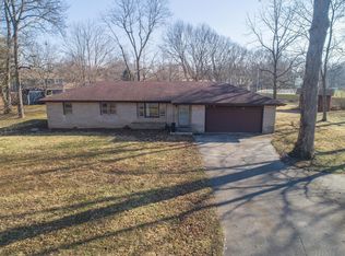 916 S Westchester Park Dr, Yorktown, IN
