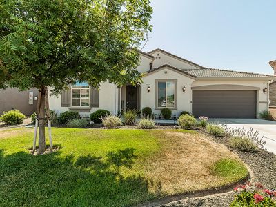 117 Emperor Way, Dinuba, CA, 93618