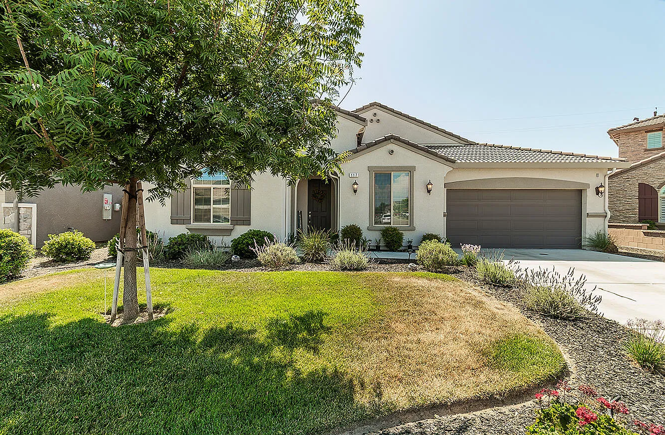 117 Emperor Way photo 1