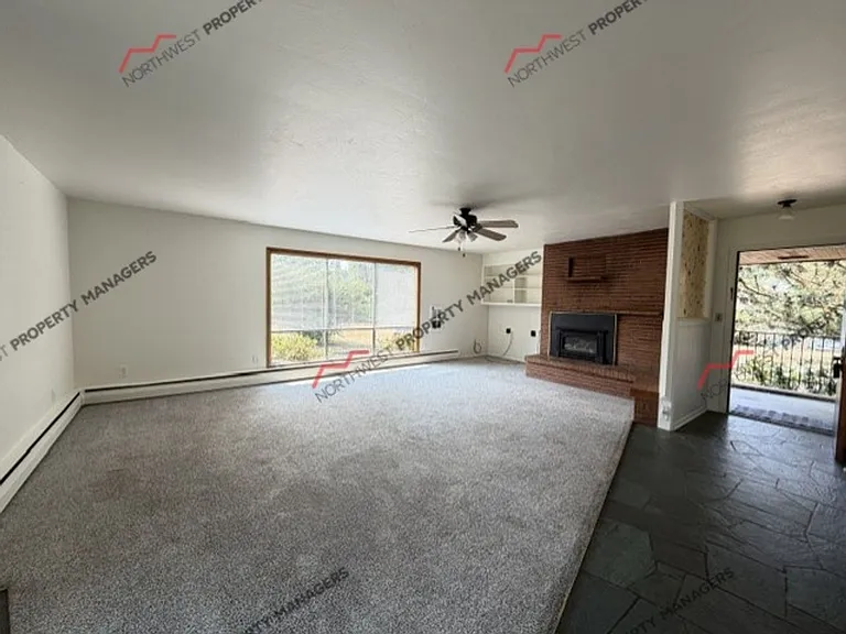 125 Sawall Ave W — Photo 3