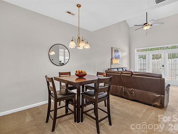 5th image of 4131 Center Place Dr