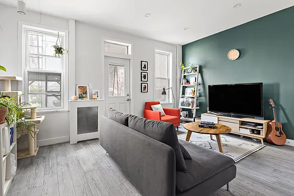 Rented by Brown Harris Stevens | media 16