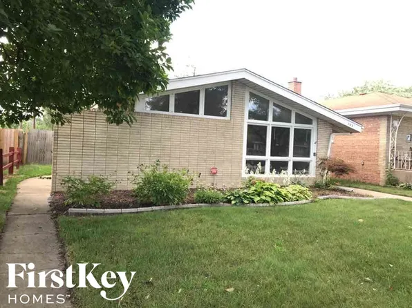 688 E 154th St, Dolton, IL 60419