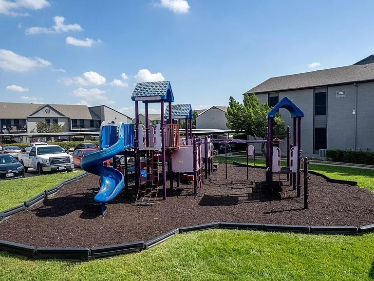 Skylar Pointe — Photo 18