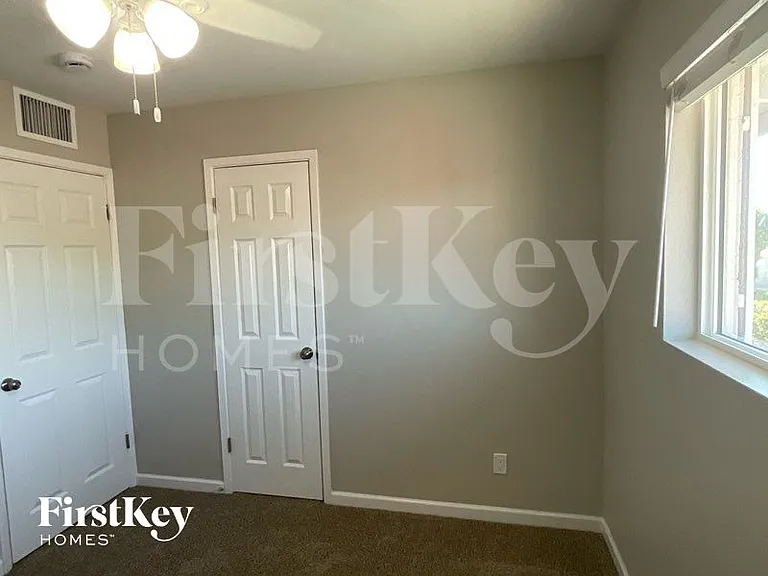 2133 E Larkspur Dr — Photo 9