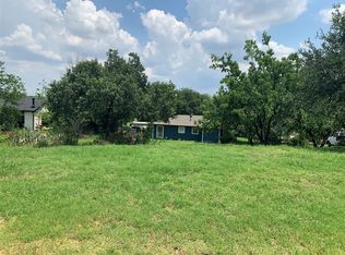 6804 Oak Crest Dr E, Fort Worth, TX 76140