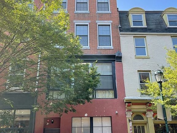 2nd image of 926 Pine St #3R