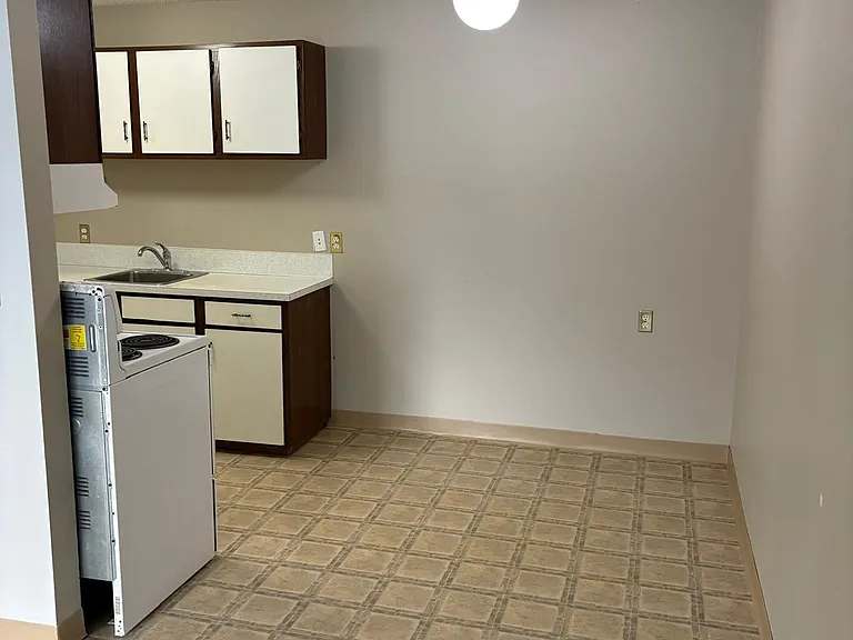 432 Huntsville Cres NW #309 — Photo 12