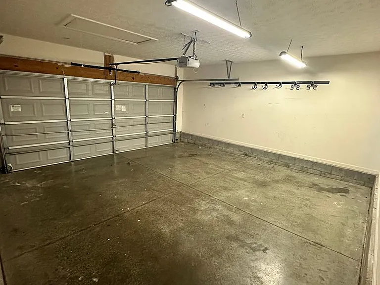 9215 Eminence Ct — Photo 27