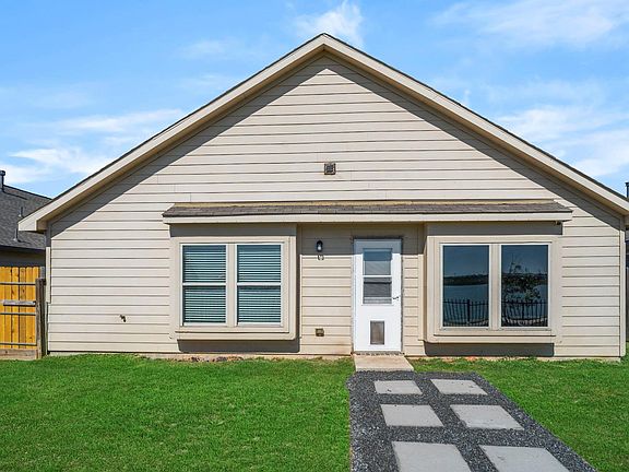 3rd image of 6819 Altadena Dr