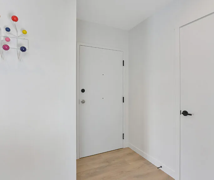 1097 View St — Photo 34