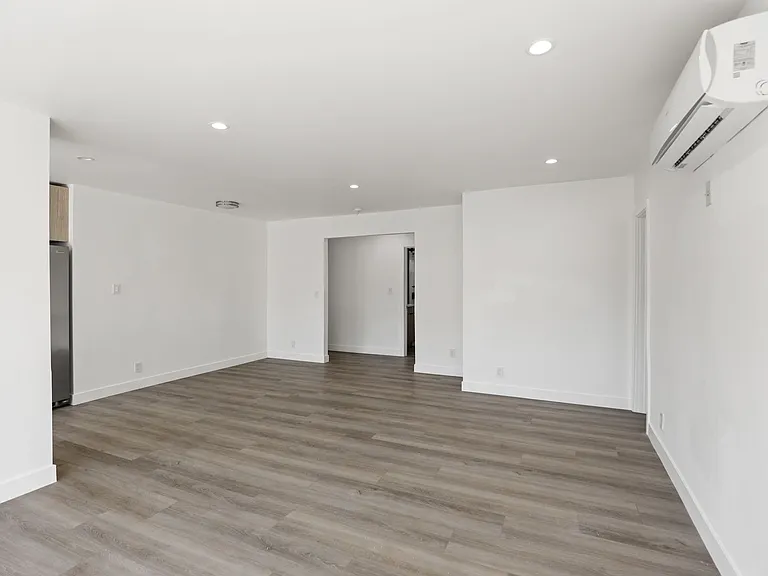8777 Cadillac Avenue Apartments — Photo 55