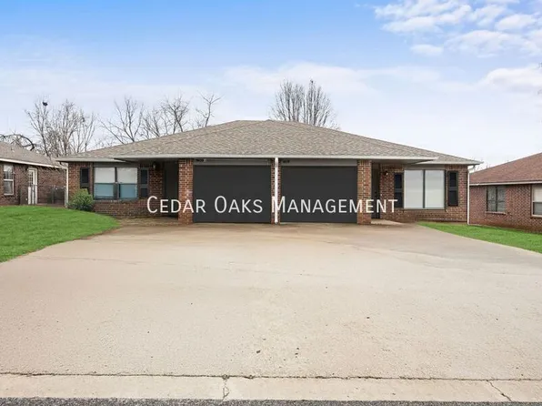 5809 Samantha St #B, Fayetteville, AR 72704