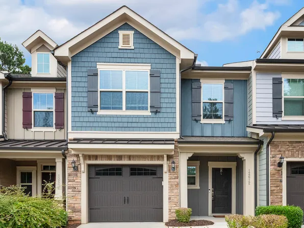 12612 Gallant Pl, Raleigh, NC 27614