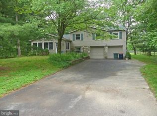 1536 Garden Rd, Lansdale, PA 19446
