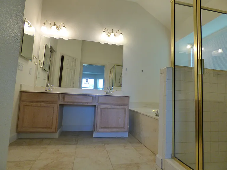 3904 Valez Dr — Photo 13