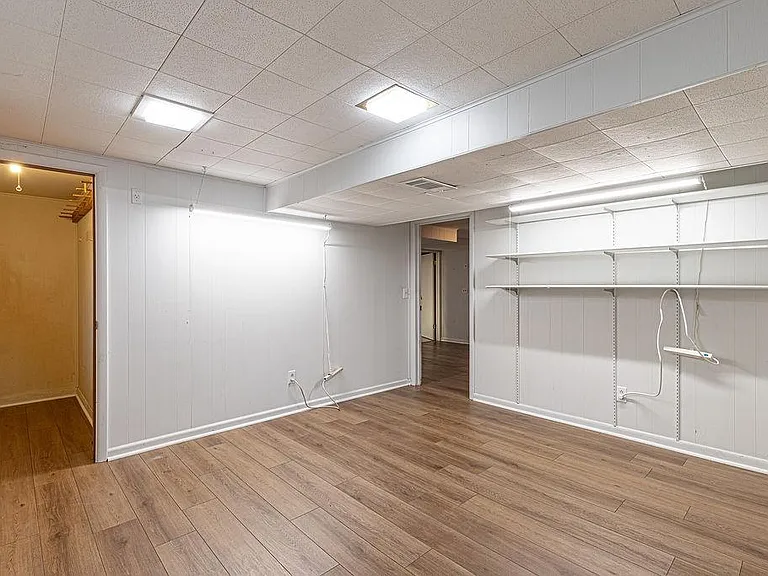 4121 Barbara Dr — Photo 35