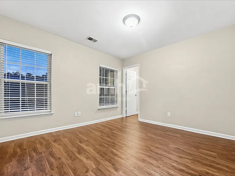 126 Avalon Rd — Photo 19