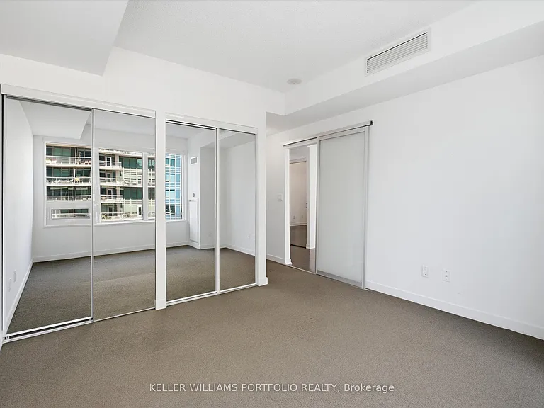 59 E Liberty St #911 — Photo 23