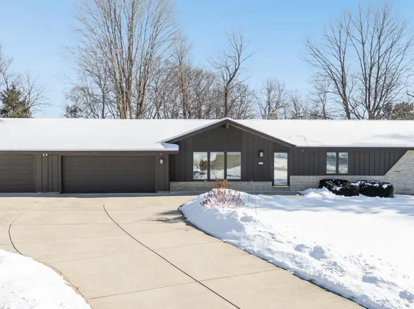 3171 Glacier DRIVE, Hubertus, WI 53033