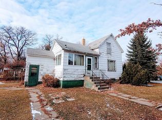 307 W 2nd Ave N, Cavalier, ND 58220