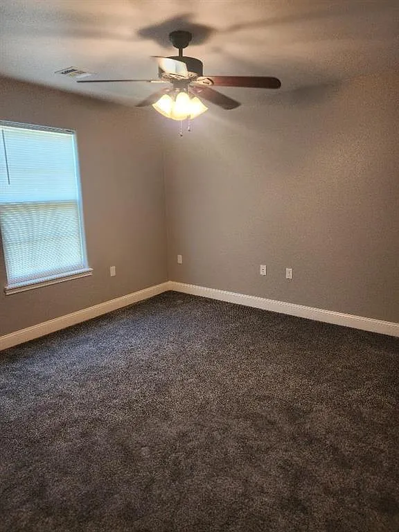 4 bed, $1,500 — Photo 3
