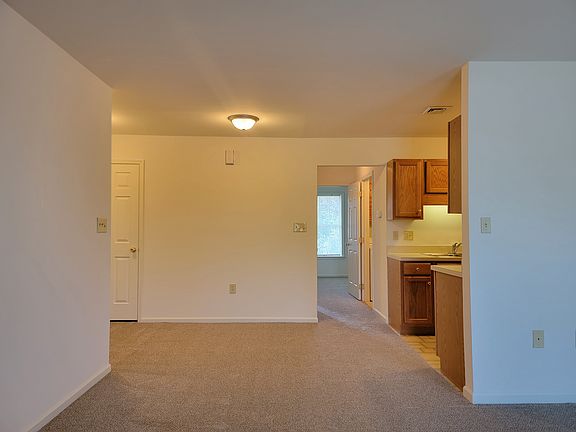 4th image of 420 W Cherry Dr APT C