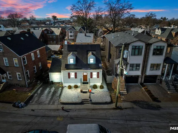 789 Harvard Pl, Cliffside Park, NJ 07010