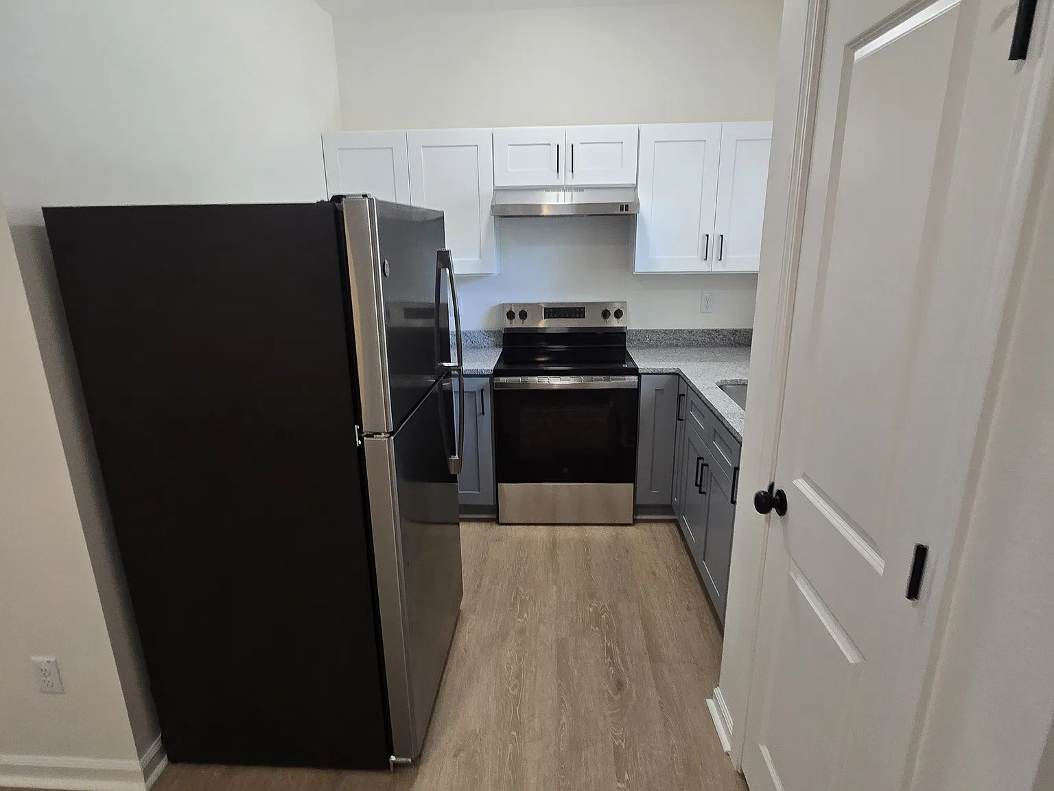 2 bed, 1.0 bath, 675 sqft, $995 — Photo 4