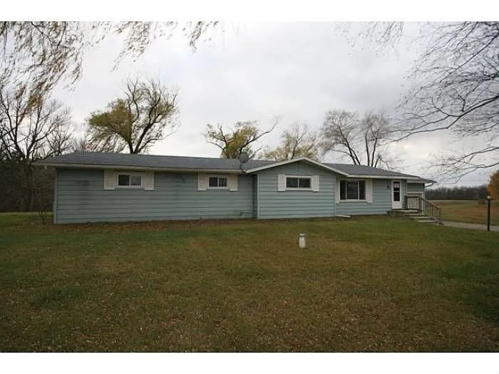 1871 Dixon Rd photo 1