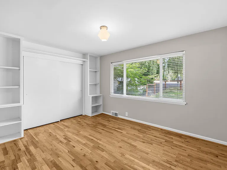 11954 Exeter Ave NE — Photo 12