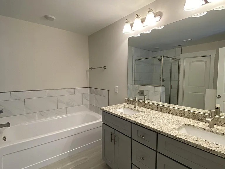 1311 Searcy St — Photo 12