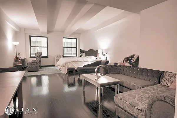 Rented by Kian Realty | media 30