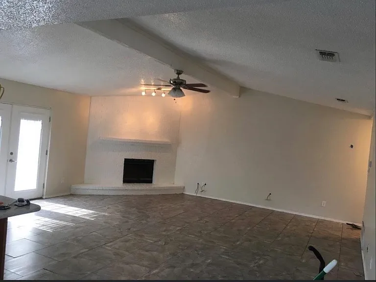 6408 Willow Springs Dr — Photo 4