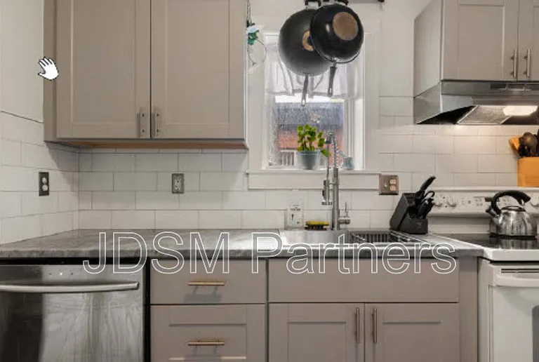 1570 Detroit St #4 — Photo 1