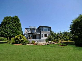 31 Whale Rock Rd, Jamestown, RI 02835