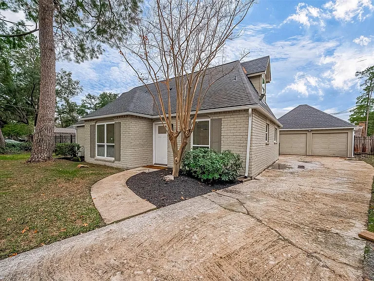 1739 Nocturne Ln — Photo 3